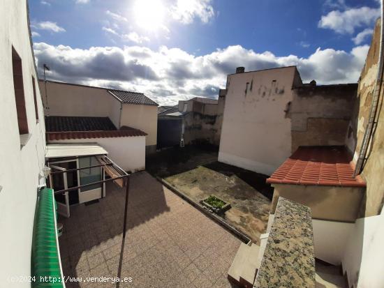 Casa con patio en Torremocha - CACERES