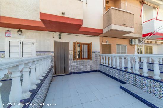 Se Vende en Santiago de la ribera - MURCIA