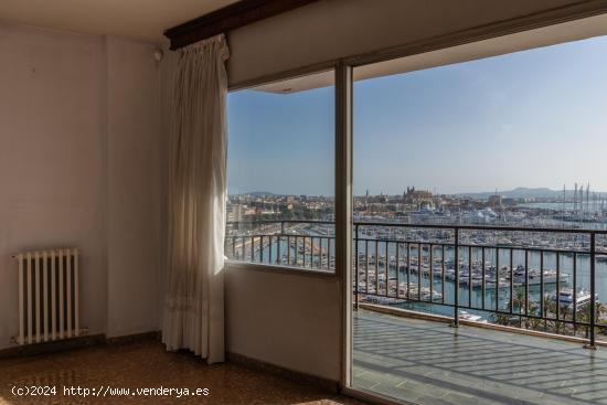 Piso con vistas panorámicas al puerto marítimo de Palma - BALEARES