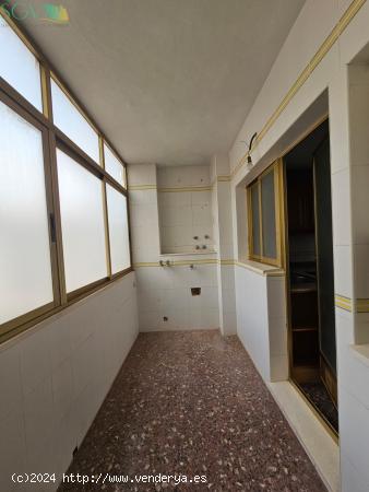 SE VENDE PISO CON ASCENSOR EN LA ZONA NUEVA - NOVELDA (ALICANTE) - ALICANTE