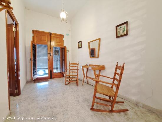  Casa esquinera en venta en La Pobla Llarga. Amplia, funcional  y bien conservada!! - VALENCIA 