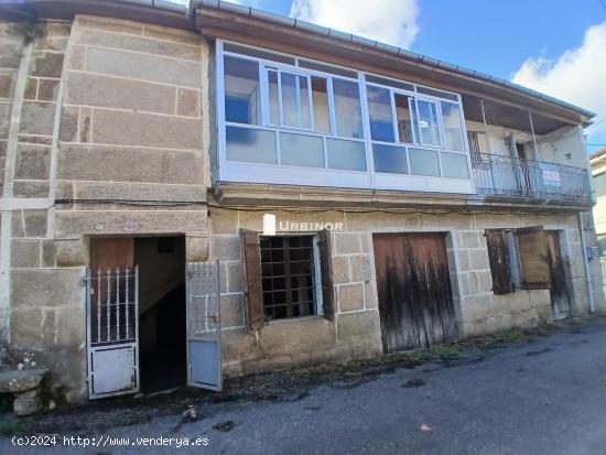 Típica CASA gallega en Piedra, rehabilitada parcialmente, Ayto. PORQUEIRA - ORENSE