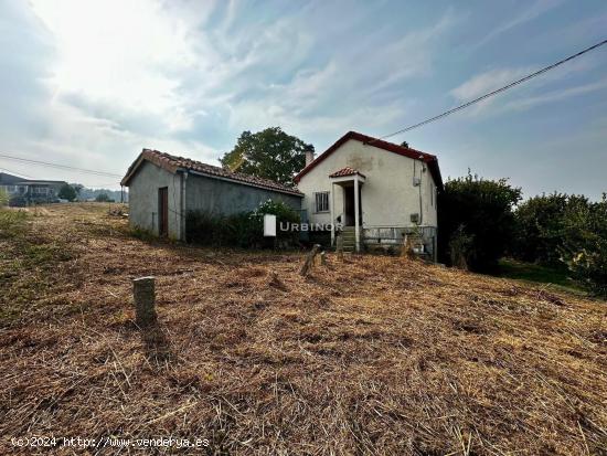 Casa Rural para Reformar, Terreno de 4.100 m2. A 5 Km. de CELANOVA - ORENSE