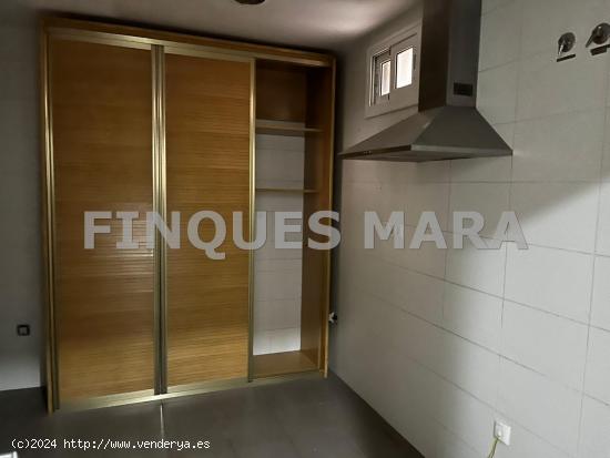 LOCAL COMERCIAL EN EL CENTRO!!!!! - BARCELONA