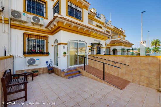  Casa en venta en Torrevieja (Alicante) 