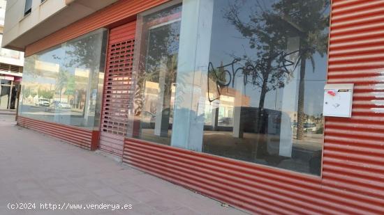 Local Comercial en Totana - MURCIA