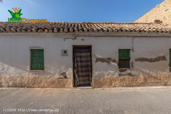  CASA EN EL CENTRO DE LA ZUBIA PARA REFORMAR A SU GUSTO - GRANADA 