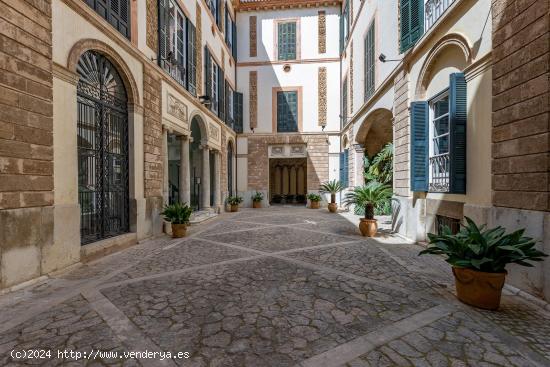 ÁTICO EN CASCO ANTIGUO CON PARKING Y TRASTERO - BALEARES