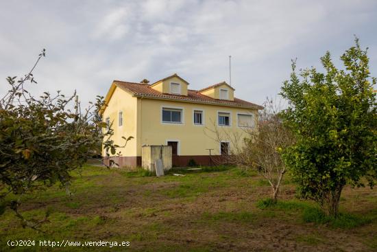 ¡Casa en Venta en Sada con Amplio Terreno! - A CORUÑA