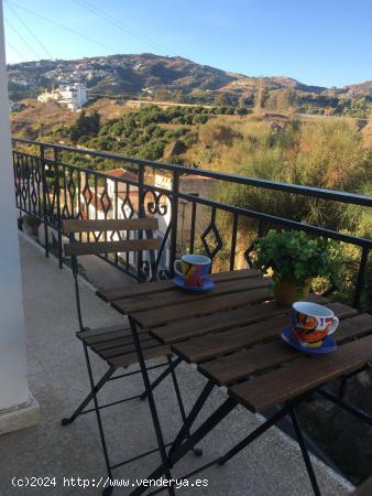 CASA EN ALQUILER - GRANADA