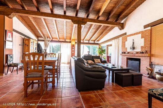 Venta de exclusivo Chalet, Tornadizos - AVILA