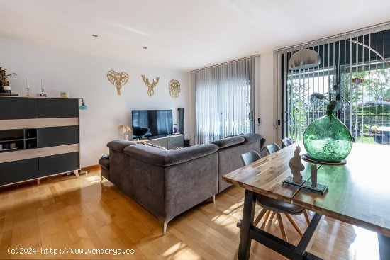 Unifamiliar adosada en venta  en Sant Esteve Sesrovires - Barcelona