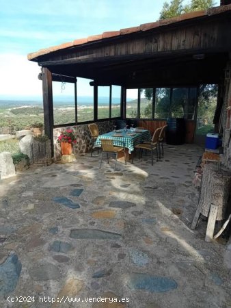 Encantadora casa rural en los Montes de Toledo con producción de olivos