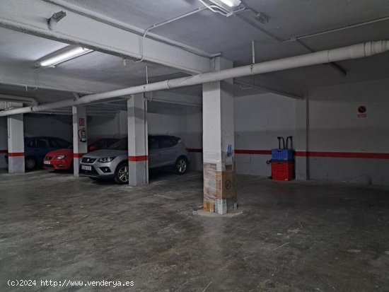 IDEAL INVERSORES !!  Garage con rentabilidad en Santa Coloma de Gramanet