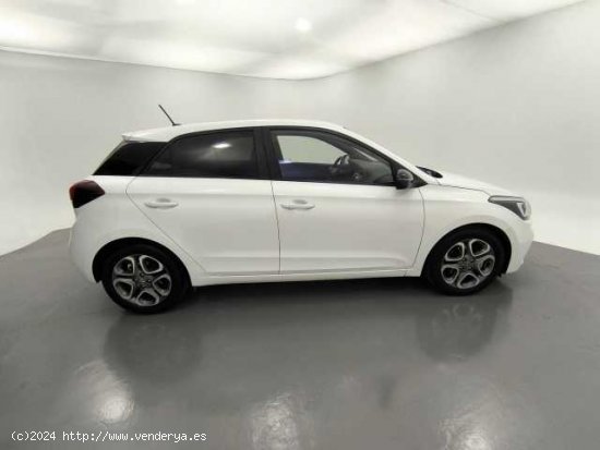 Hyundai i20 ( 1.0 TGDI Tecno LE 100 )  - Sabadell