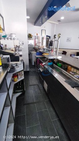 SE TRASPASA BAR CAFETERIA EN ZONA INDUSTRIA POR 25000€ Y 400€ ALQUILER