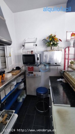 SE TRASPASA BAR CAFETERIA EN ZONA INDUSTRIA POR 25000€ Y 400€ ALQUILER