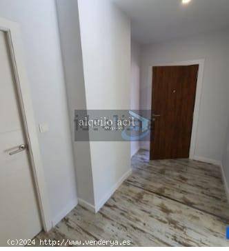 SE VENDE PISO BAJO CON GARAJE EN PLAZA DE LA MANCHA DE 3 DORMITORIOS POR 200000€