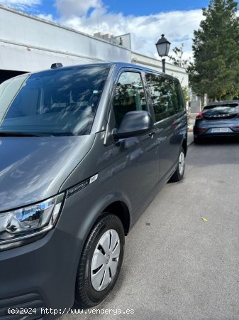 Volkswagen Caravelle 2.0 TDI BMT Premium Batalla Corta DSG de 2022 con 59.208 Km por 36.900 EUR. en 