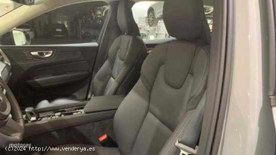 Volvo XC 60 XC60 Plus, B4 Semihibrido, Diesel, Dark de 2023 con 10.410 Km por 47.500 EUR. en Ciudad 