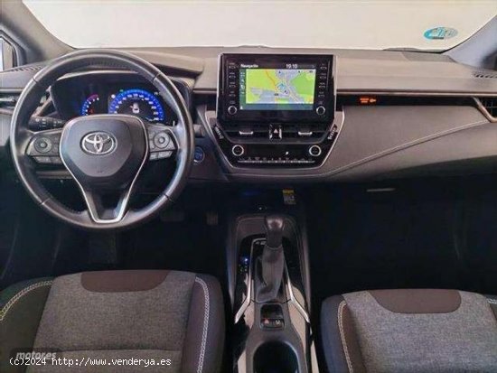 Toyota Corolla Touring Sports 180h Trek de 2019 con 111.129 Km por 21.900 EUR. en MADRID