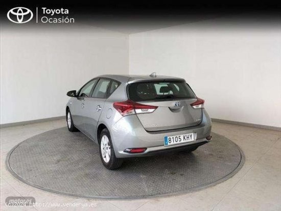 Toyota Auris Hybrid 140h Business de 2018 con 114.574 Km por 14.900 EUR. en MADRID