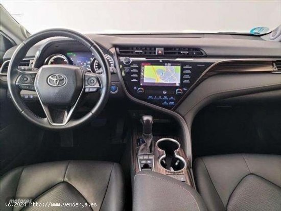 Toyota Camry Hibrido Luxury Aut. de 2019 con 59.135 Km por 28.990 EUR. en MADRID