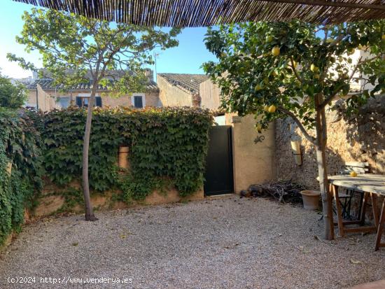 MAGNIFICA CASA DUPLEX EN SANTA MARIA DEL CAMI - BALEARES