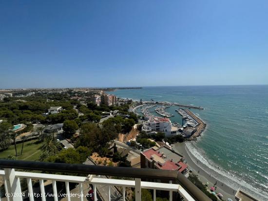 APARTAMENTO CON UNAS VISTAS AL MAR QUE TE HACEN SENTIR COMO SI VIVIERAS EN UN BARCO - ALICANTE