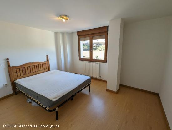 Venta  de casa en Villatuerta - NAVARRA