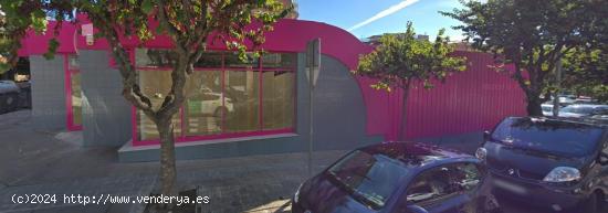 LOCAL COMERCIAL EN VENDA A IGUALADA - BARRI LES FLORS - PÀRQUING DE 393m2 - BARCELONA