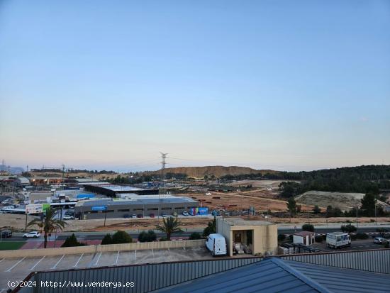 GRAN OPORTUNIDAD DE INVERSIÓN EN LA NUCÍA, ALICANTE - ALICANTE