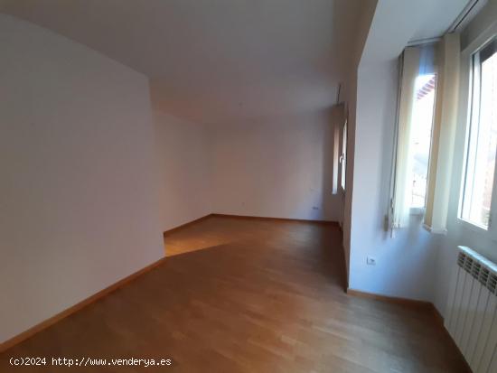 APARTAMENTO EN ALQUILER EN CENTRO DE VALLADOLID - VALLADOLID