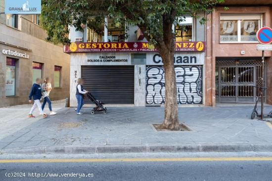 LOCAL COMERCIAL ACERA DEL DARRO - GRANADA