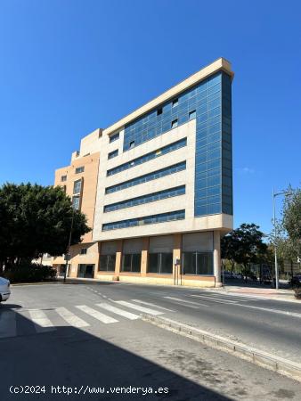 OFICINAS EN PLENO BULEVAR DE VICAR - ALMERIA