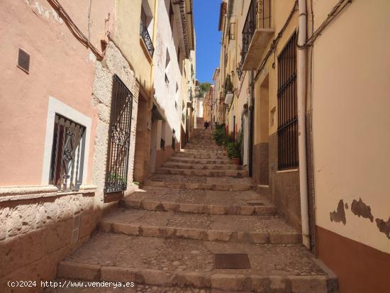 Descubre tu refugio perfecto en Biar, con Licencia Turística - ALICANTE