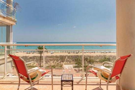 APARTAMENTO CON DOS DORMITORIOS Y AMPLIA TERRAZA EN PRIMERA LÍNEA DE PLAYA - CASTELLON