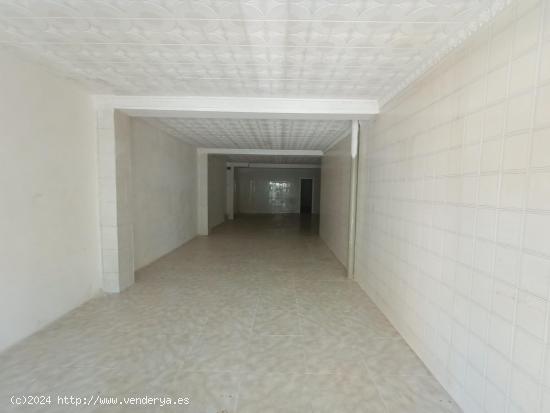 Local Comercial de 125 m2 - ALMERIA