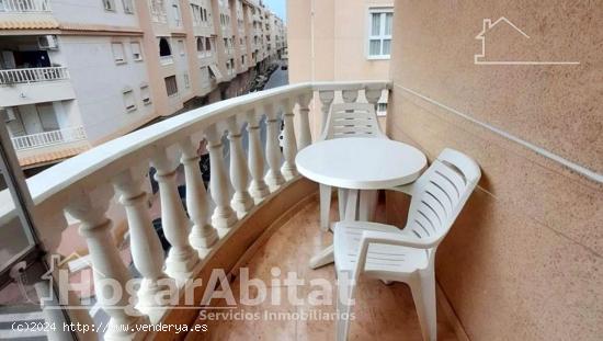 CON TERRAZA Y GARAJE CERCA DE LA PLAYA DEL CURA - ALICANTE