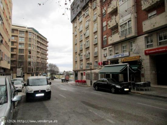 LOCAL COMERCIAL BIEN SITUADO - VALENCIA