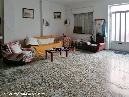 CASA EN VENTA EN ONTINYENT - UBICACIÓN MUY CÉNTRICA - VALENCIA