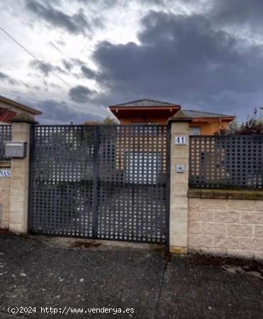 SE VENDE CASA CON JARDIN EN ASTORGA - LEON