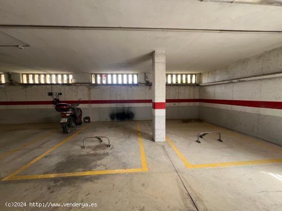 LOTE DE 4 PLAZAS DE GARAJE O 2 PLAZAS O POR SEPARADO - MALAGA