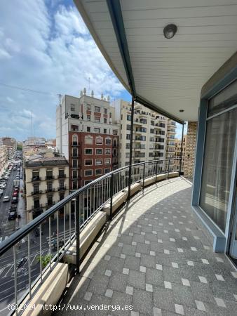 Se Vende Espectacular Piso en Zona Centro de Valencia. - VALENCIA