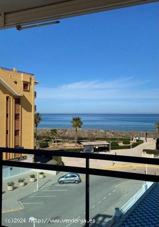 ALQUILER ANUAL EN PLAYA DE GUARDAMAR - VALENCIA