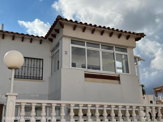  Bungalo en Punta Prima con solarium privado y - ALICANTE 