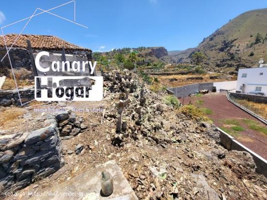 Terreno urbano con dos casa para reformar en Acojeja Guia de Isora - SANTA CRUZ DE TENERIFE