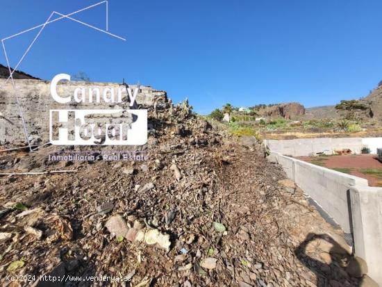 Terreno urbano con dos casa para reformar en Acojeja Guia de Isora - SANTA CRUZ DE TENERIFE