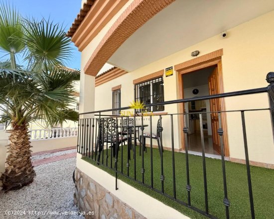 Villa en alquiler en Torrevieja (Alicante)