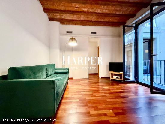 Piso en El Born con 1hab y 3 balcones - BARCELONA